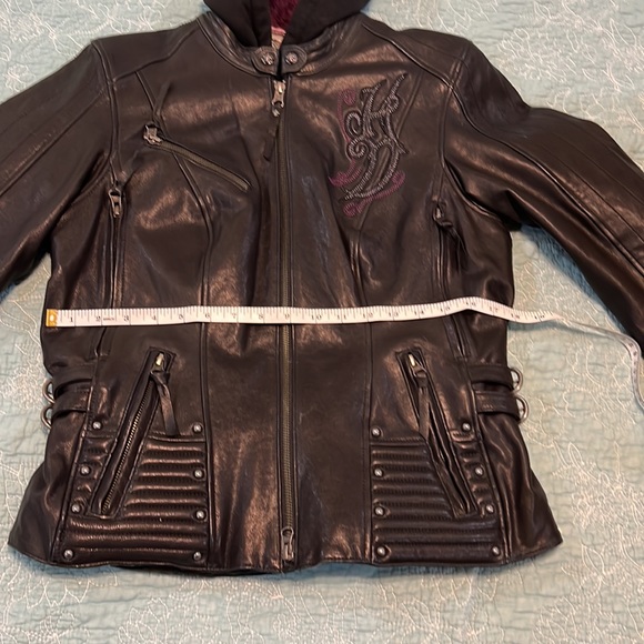 Gently used Authentic Harley Davidson Leather Jacket - Picture 14 of 16